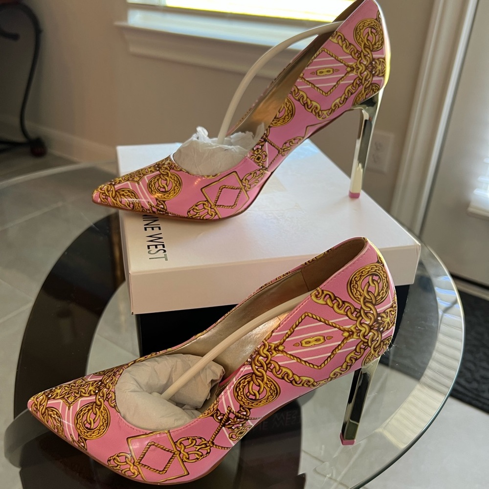 Brand new Beautiful Nine West Tatiana pumps.